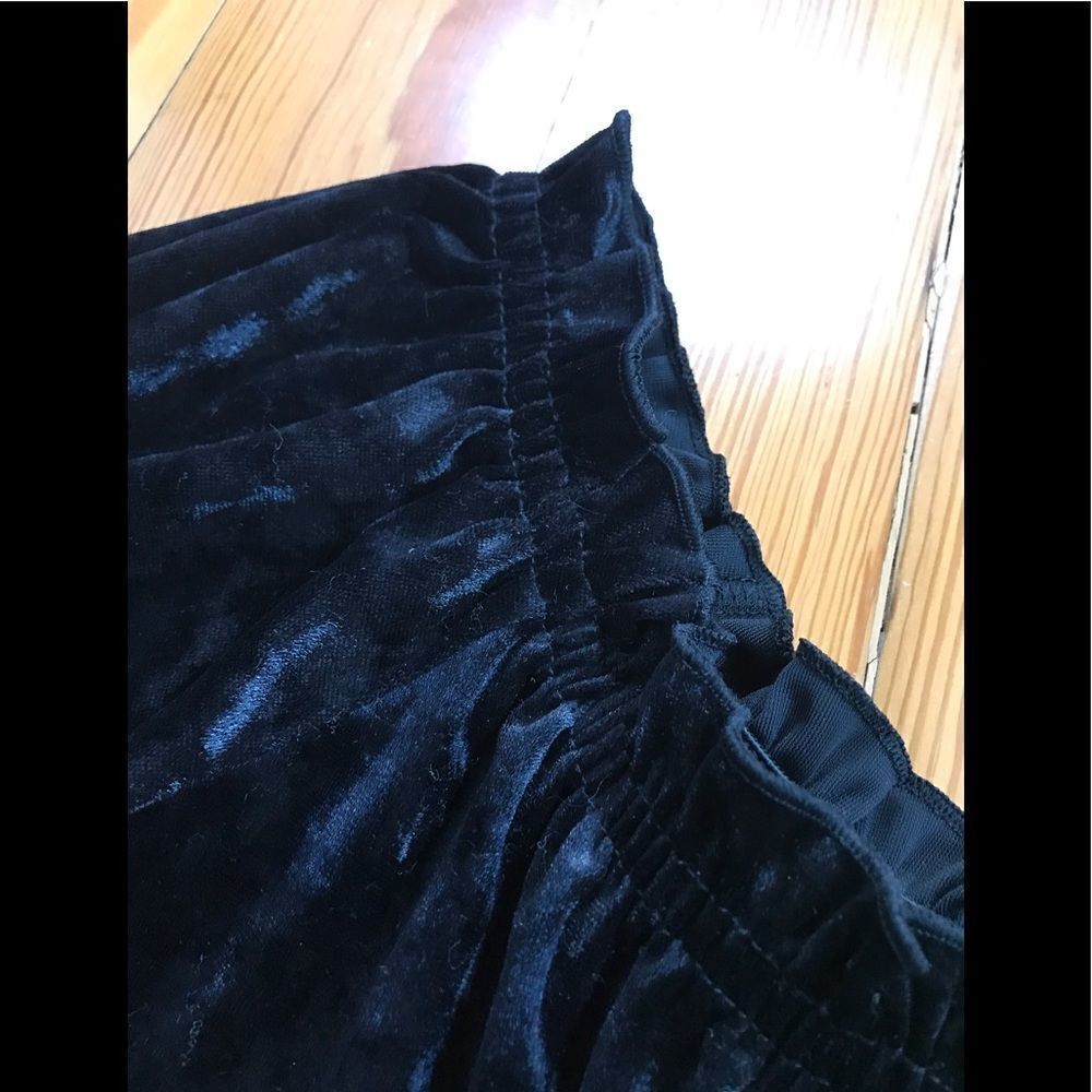 Gap Velvet Top  - Picture 2 of 6